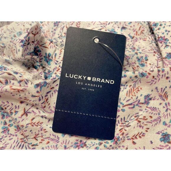Lucky Brand Phoebe Crochet Trim Top L Flutter Sleeves White & Lilac Floral NEW - Picture 6 of 7
